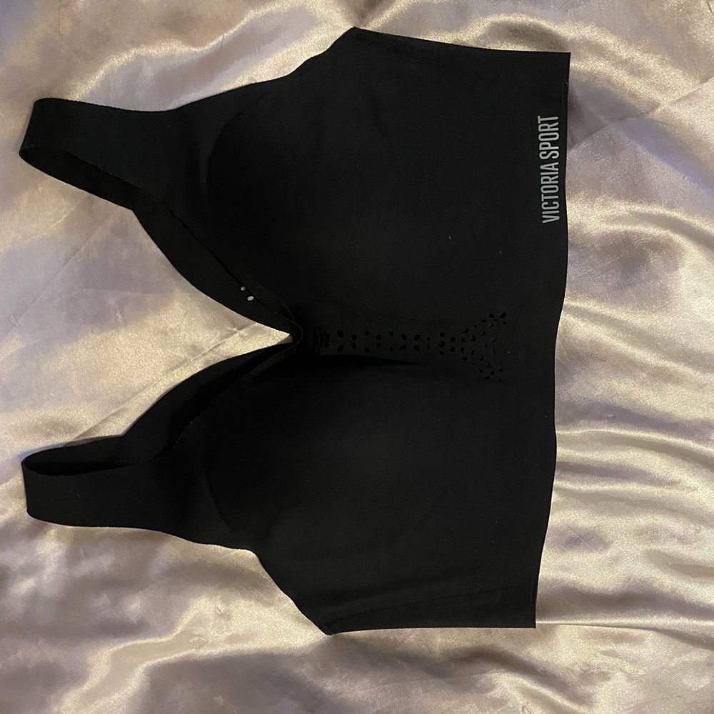 VICTORIOUS SECRET (SPORT) SPORTSBRA SIZE 34DD